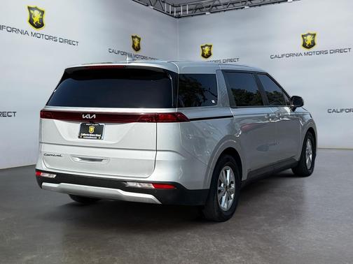 2022 Kia Carnival LXS