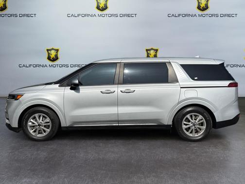 2022 Kia Carnival LXS
