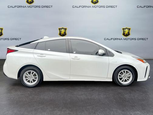 Wind Chill Pearl 2021 Toyota Prius LE