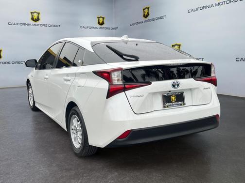 Wind Chill Pearl 2021 Toyota Prius LE