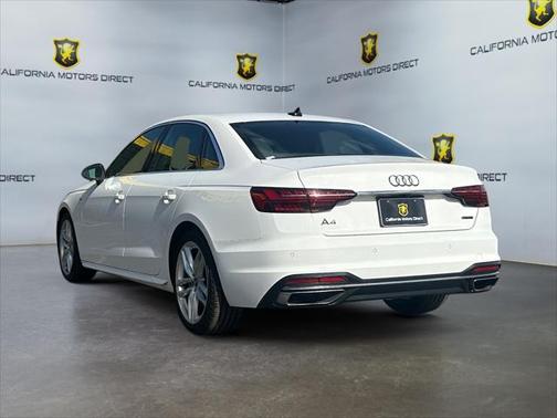 2022 Audi A4 45 S line Premium Plus