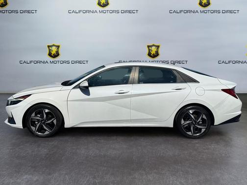 Quartz White 2022 Hyundai ELANTRA SEL