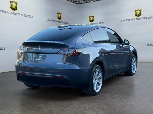 2023 Tesla Model Y Long Range Dual Motor All-Wheel Drive