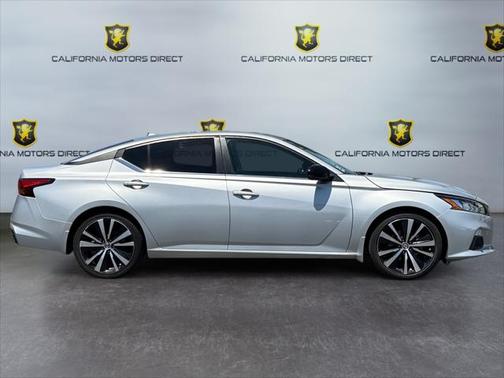 2021 Nissan Altima SR VC-Turbo FWD