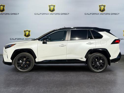 2024 Toyota RAV4 Hybrid SE