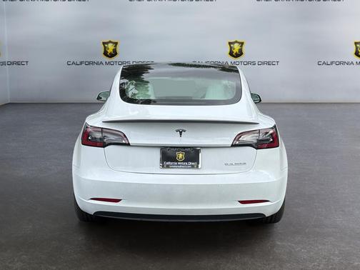 Pearl White Multi-Coat 2022 Tesla Model 3 Performance