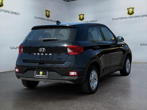 2022 Hyundai VENUE SE