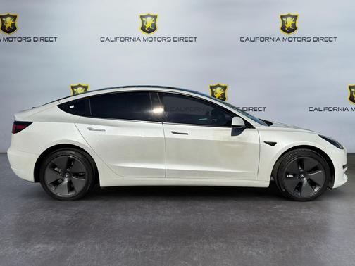 Pearl White Multi-Coat 2023 Tesla Model 3 Standard Range