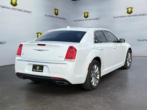 2016 Chrysler 300 Limited
