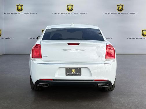2016 Chrysler 300 Limited