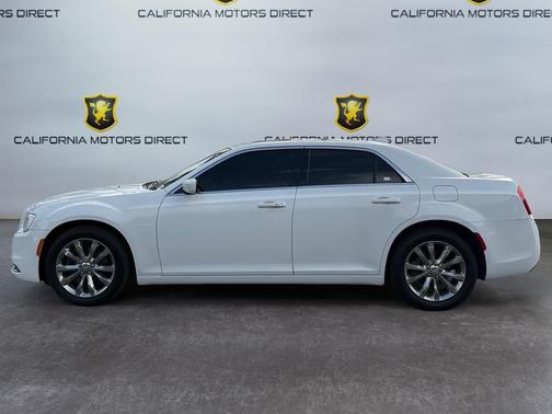 2016 Chrysler 300 Limited