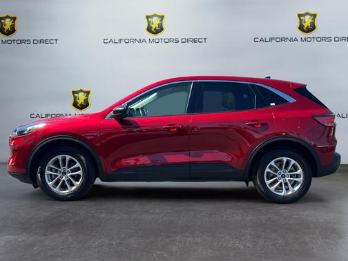 Rapid Red Metallic Tinted Clearcoat 2022 Ford Escape SE