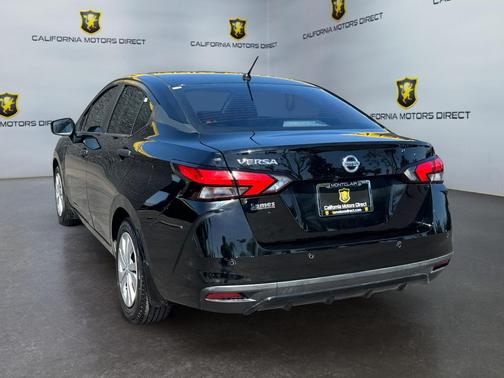 Super Black 2020 Nissan Versa 1.6 S