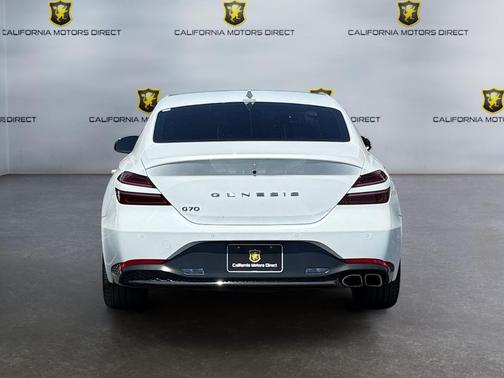 2023 Genesis G70 2.0T RWD