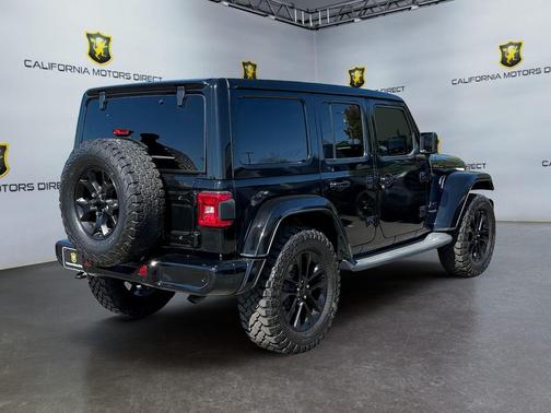 Black Clearcoat 2021 Jeep Wrangler Unlimited Sahara