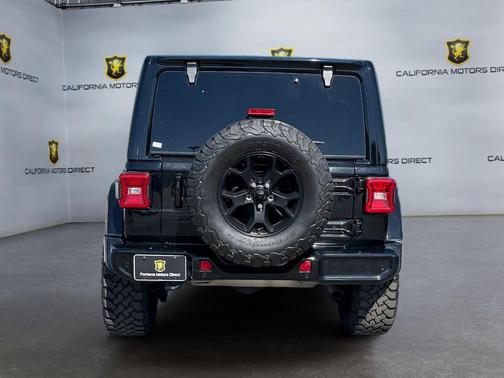 Black Clearcoat 2021 Jeep Wrangler Unlimited Sahara