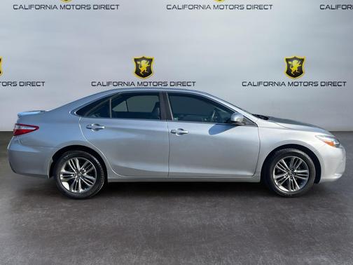Celestial Silver Metallic 2016 Toyota Camry SE