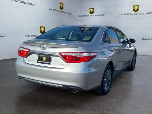 Celestial Silver Metallic 2016 Toyota Camry SE