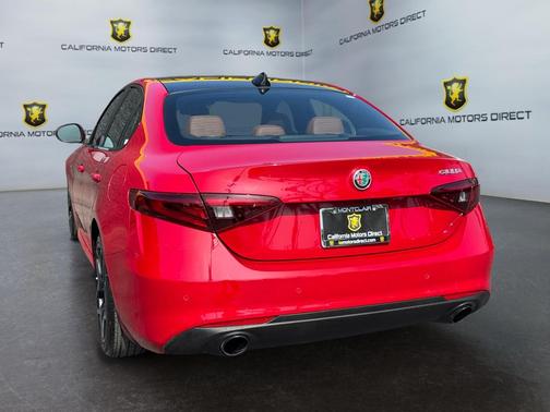 Alfa Rosso 2022 Alfa Romeo Giulia Ti