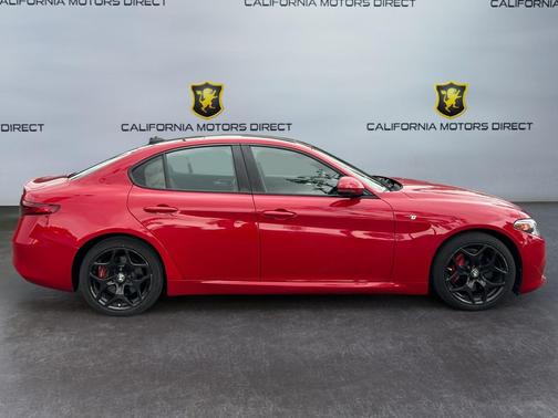 Alfa Rosso 2022 Alfa Romeo Giulia Ti