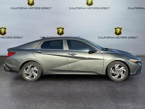 2025 Hyundai ELANTRA SEL