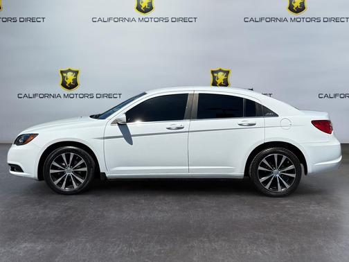 2013 Chrysler 200 Touring