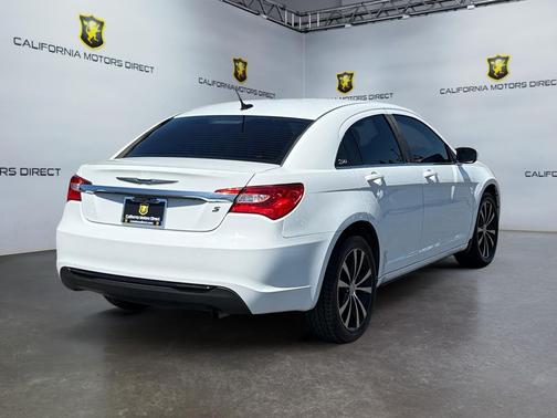 2013 Chrysler 200 Touring