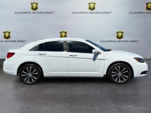 2013 Chrysler 200 Touring