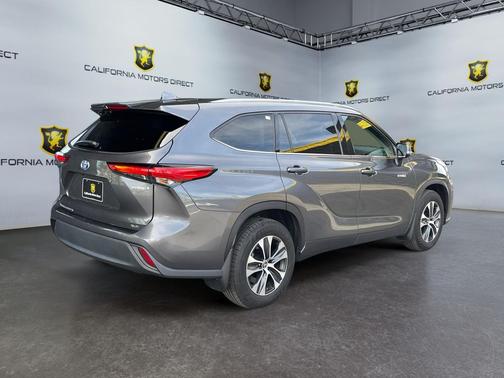 2021 Toyota Highlander Hybrid XLE