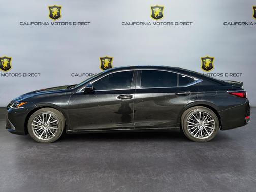 2023 Lexus ES 300h Base