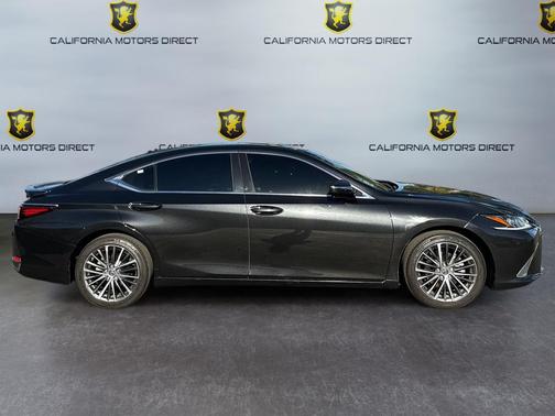 2023 Lexus ES 300h Base