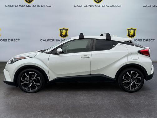 Blizzard Pearl 2019 Toyota C-HR XLE