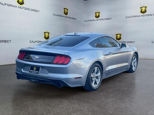 2022 Ford Mustang EcoBoost