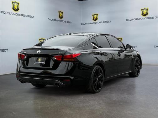 2021 Nissan Altima SR FWD