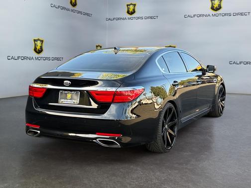 2017 Kia K900 Luxury 5.0L
