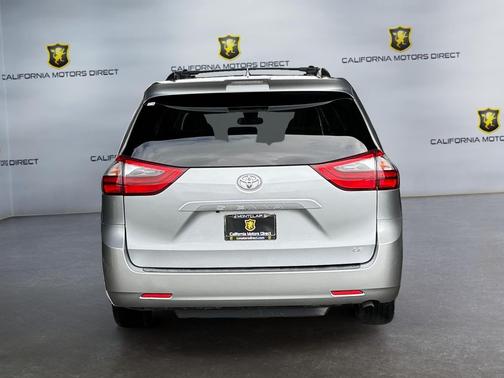 2020 Toyota Sienna LE