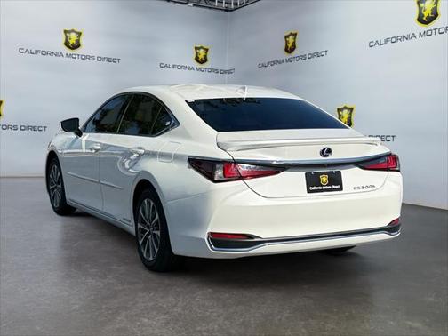 2022 Lexus ES 300h Base