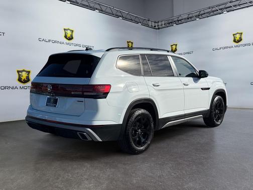 2025 Volkswagen Atlas 2.0T Peak Edition