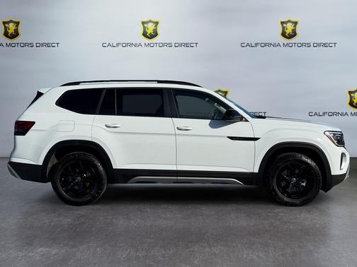 2025 Volkswagen Atlas 2.0T Peak Edition