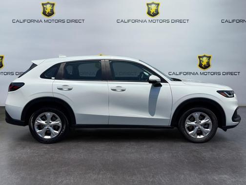 Platinum White Pearl 2023 Honda HR-V LX