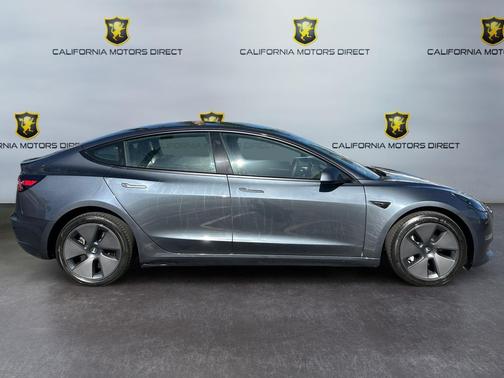 Midnight Silver Metallic 2023 Tesla Model 3 Standard Range