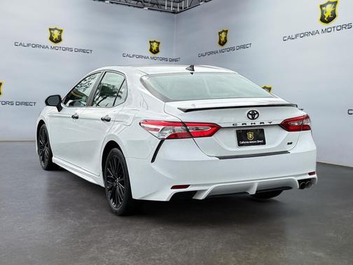 2020 Toyota Camry SE