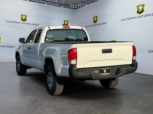 2017 Toyota Tacoma SR