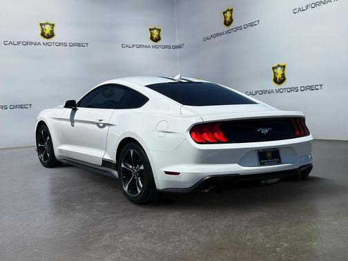 2022 Ford Mustang EcoBoost