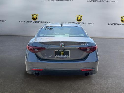 Vesuvio Gray Metallic 2022 Alfa Romeo Giulia Sprint