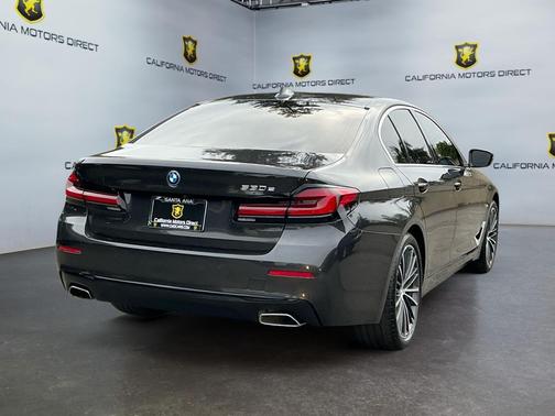 Dark Graphite Metallic 2023 BMW 530e Base