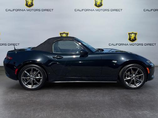 Jet Black Mica 2016 Mazda MX-5 Miata Grand Touring