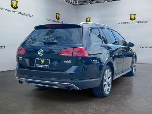 2017 Volkswagen Golf Alltrack TSI S