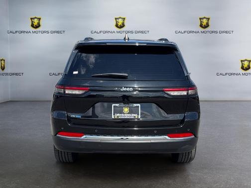 Diamond Black Crystal Pearlcoat 2023 Jeep Grand Cherokee 4xe Base