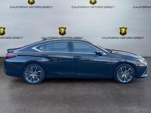 2023 Lexus ES 300h Base